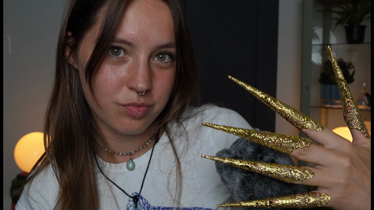 Scratching and Massaging Your Head ~ 8 triggers in 10 minutes ~ ASMR