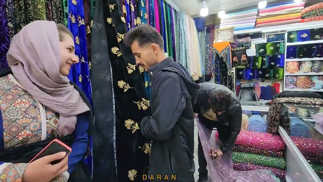 Nomadic Life: A Journey Full of Love Nomadic Couple: Charming Shopping for a Nomadic Home