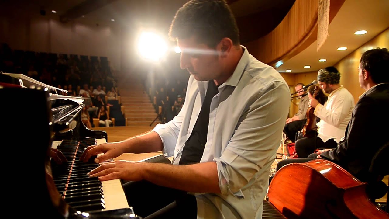 Gilad Hazan- Lamenatzeach- Live