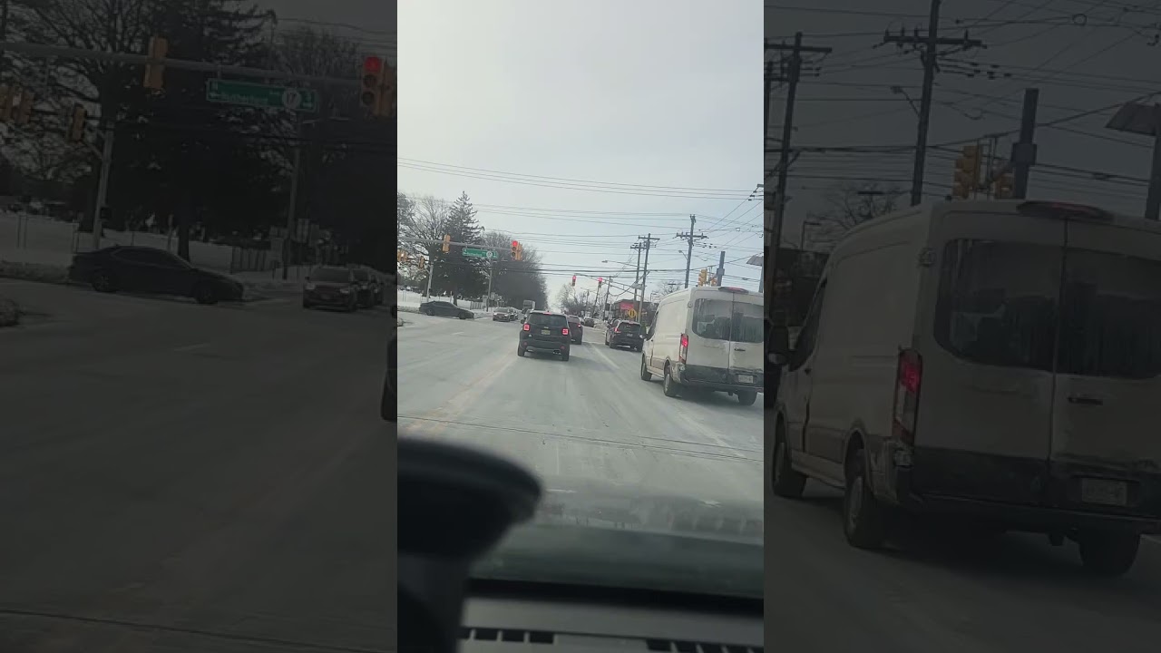 La ciudad sucia de nieve