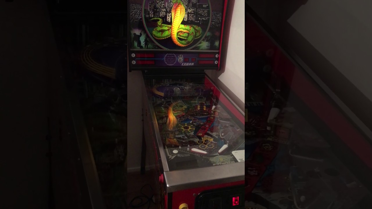 Bell Games Cobra Flipper Gameplay