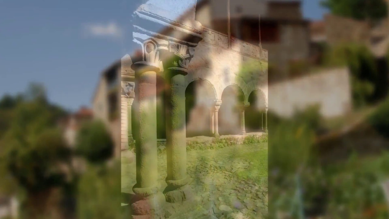Les Plus Beaux Villages de France / Haute-Loire  (Lavaudieu)