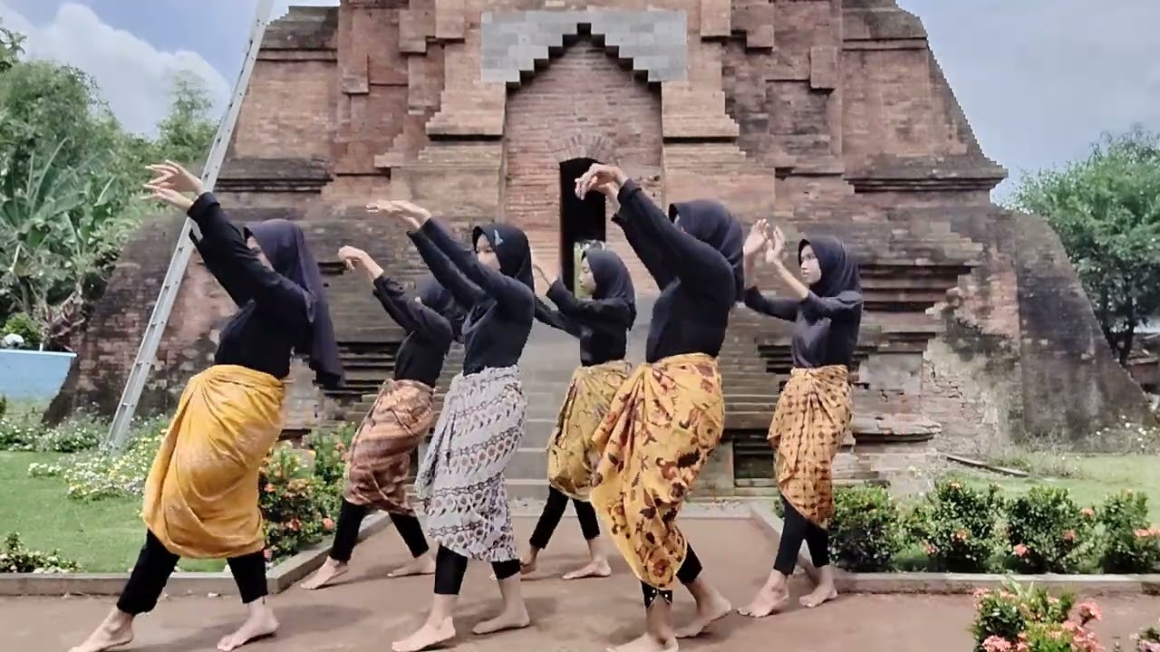 Tari Bungoeng Joempa X Akuntansi Tiga - SMK Yapalis Krian