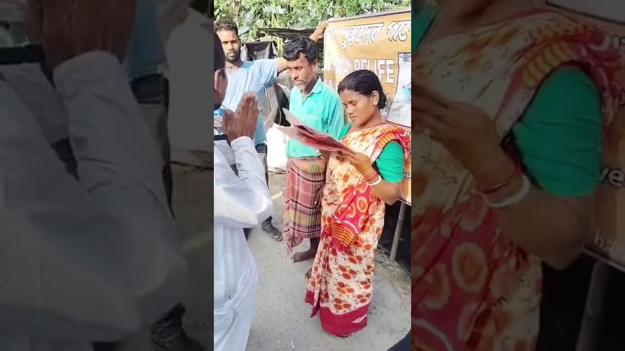 অসহায় মায়েদের জন্য এবং বাবাদের জন্য কিছু বস্ত্র বিতরণ করলাম #helpthemfoundation #support #viral 