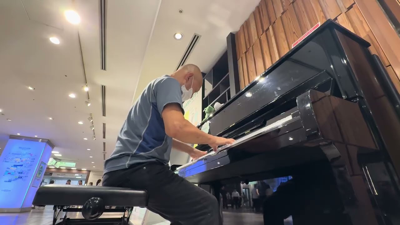 20250710 東京・渋谷 マークシティ渋谷 4階ロビー　アベニュー口前