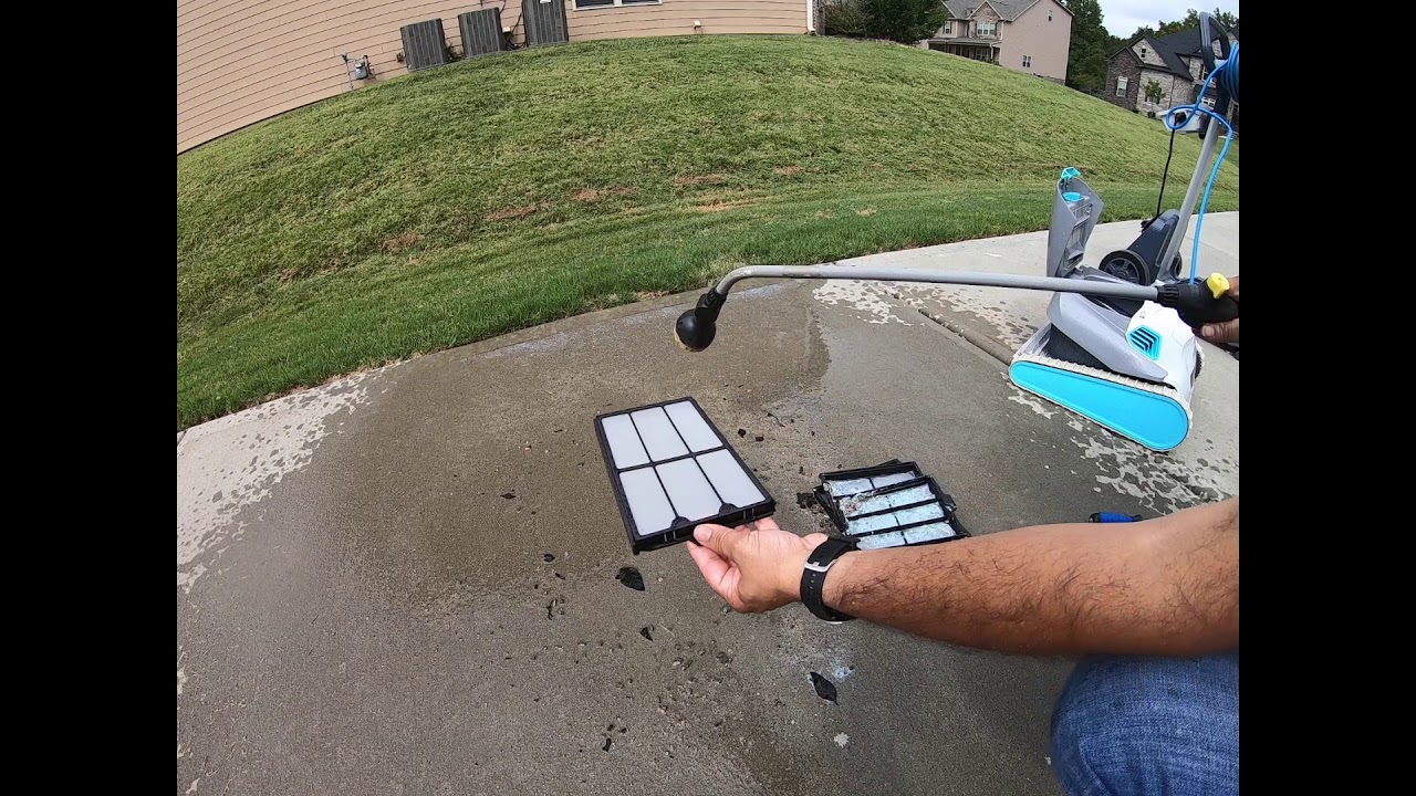Cleaning a Dolphin Robotic Pool Cleaner Filter