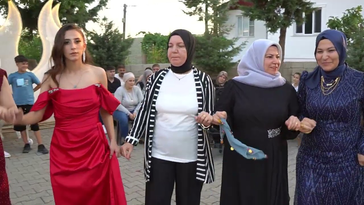 Nihat ve Yıldız bazer d&uuml;ğ&uuml;n