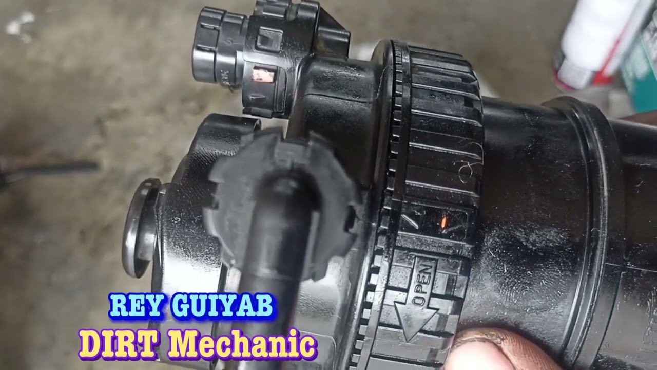 MITSUBISHI STRADA 40K KM Fuel filter replacement | DIRT MECHANIC