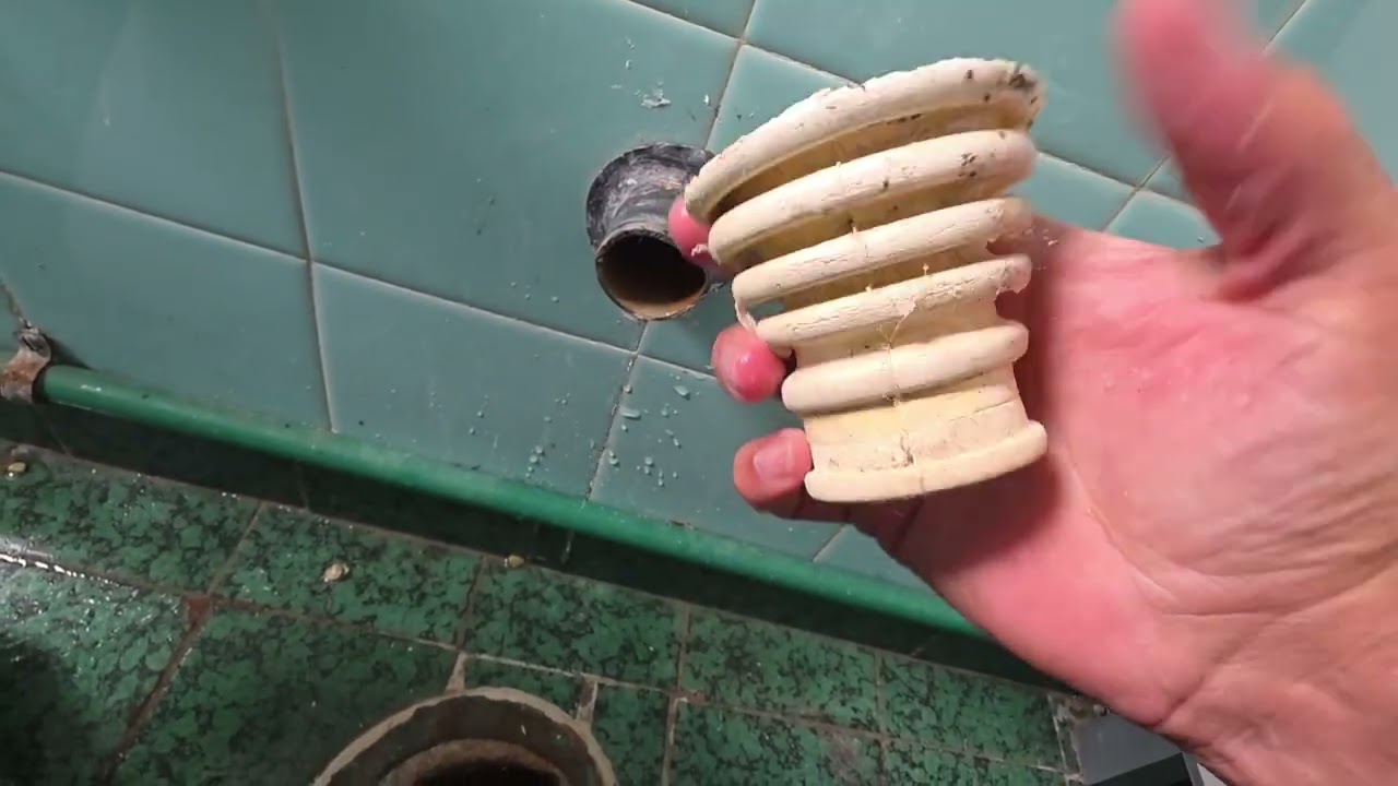 Se pudrió el fuelle de goma de descarga del inodoro qué tanto laburo dió. Parte 1 de ?