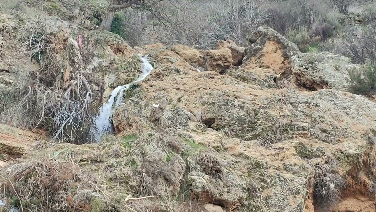 Cascada de Piedra Escurrida de Vizcable y Arco de la Toba