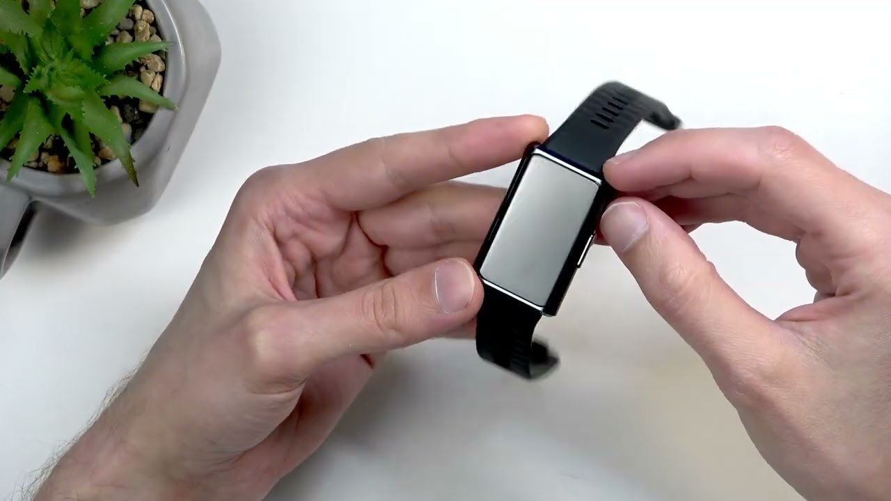 Распаковка и первый взгляд на HUAWEI Band 11 Pro