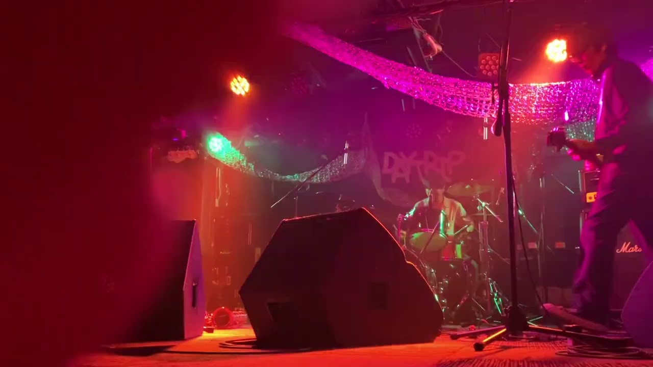 6EYES LIVE 