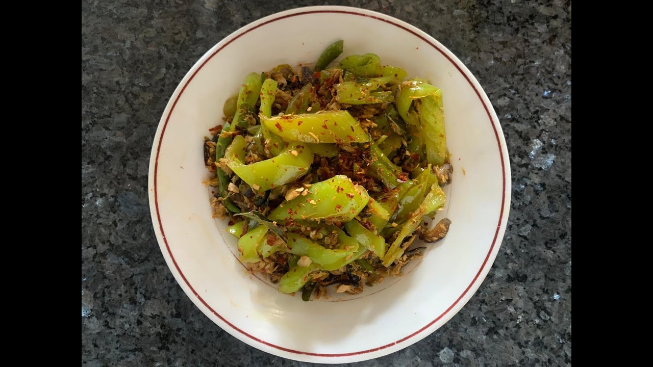 How To Make Sri Lankan Style Tuna & Banana Pepper Stir Fry