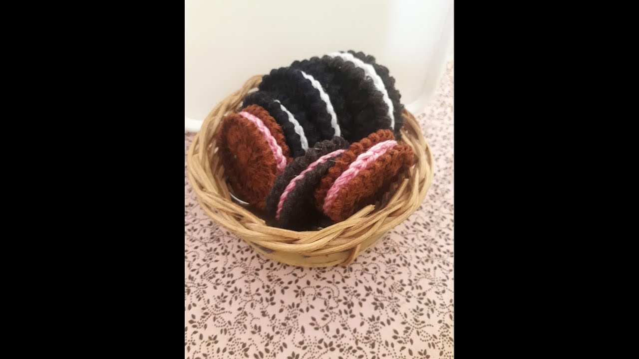 Chaveiro bolacha Oreo em Croche