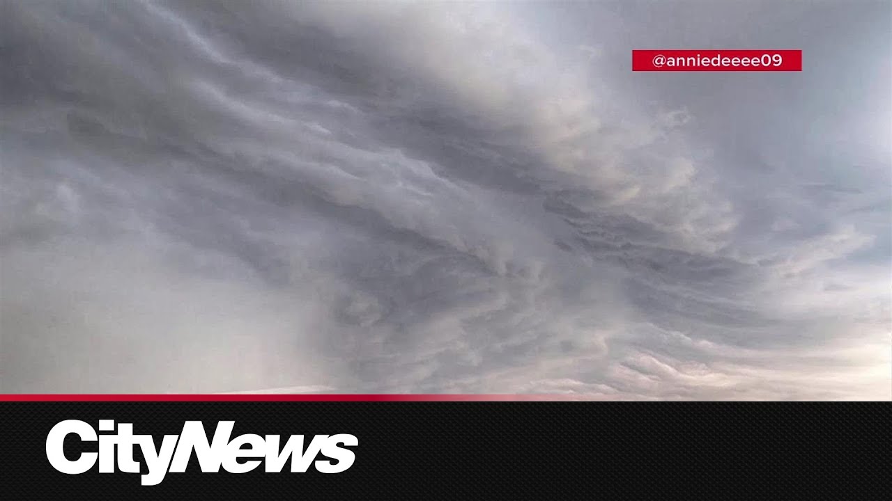Edmonton gets wake-up call with early morning thunderstorm
