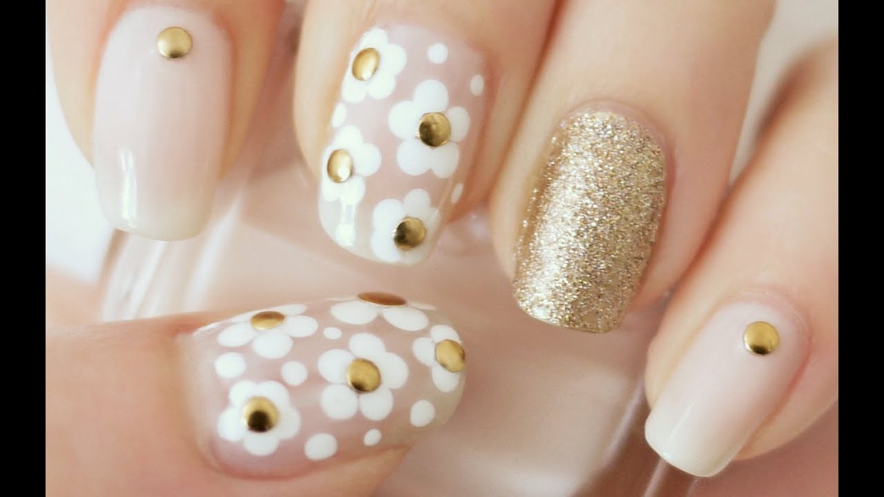 ✿ Marc Jacobs Daisy Inspired Nails (dotting tool or bobby pin!) ✿