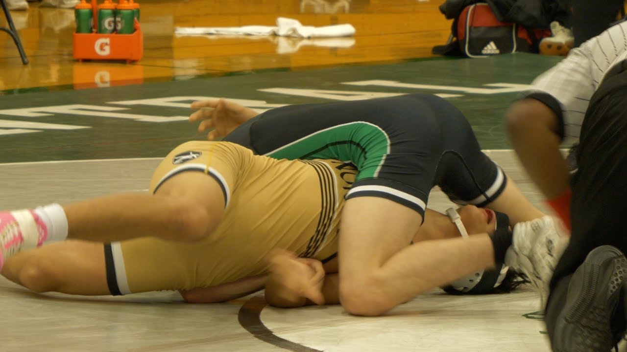 138 - Emilio Huerta Rodriguez of Grayslake North [R] v. Liam Halloran of Grayslake Central [G]