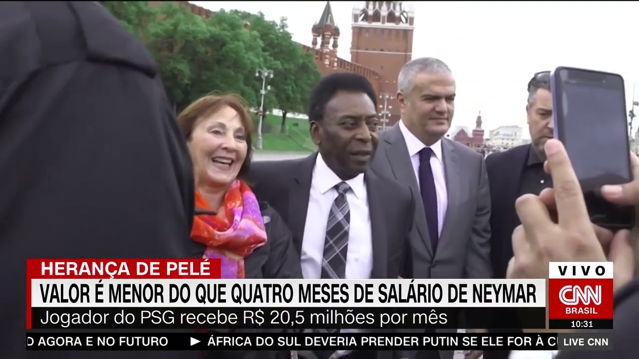 Heran&ccedil;a de Pel&eacute; n&atilde;o chega a quatro meses do sal&aacute;rio de Neymar | LIVE CNN