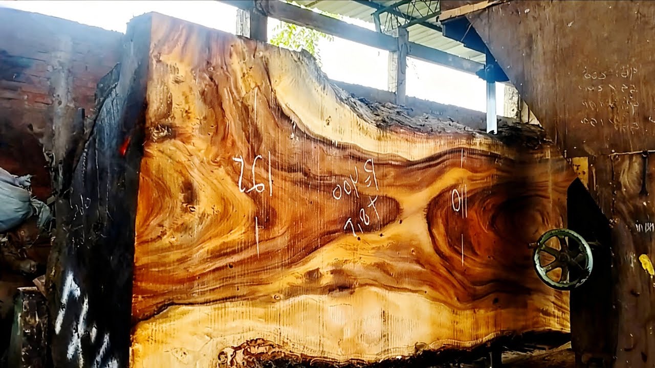 Beautiful wood grain motifs commissioned by an Australian collector