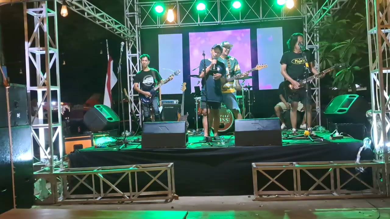 Cobalah Mengerti ( Noah ) : Putu Zeus band live in concert
