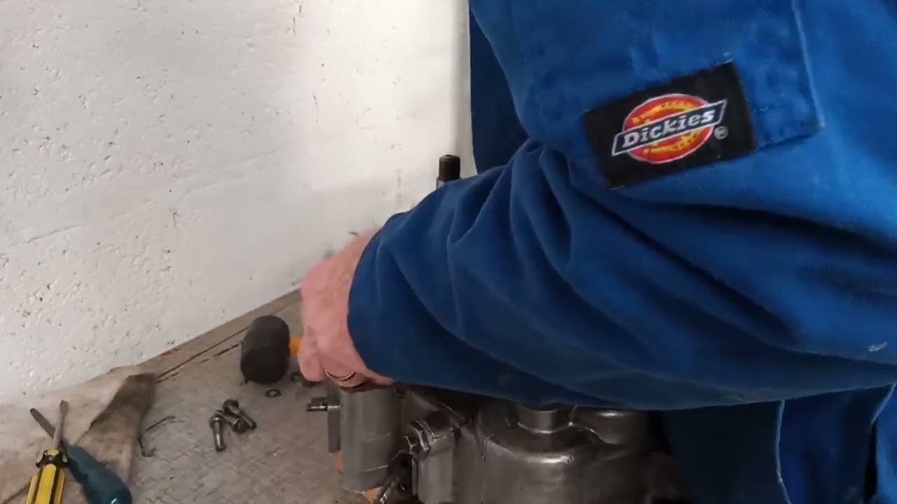 BSA C15 Stripdown - part 3
