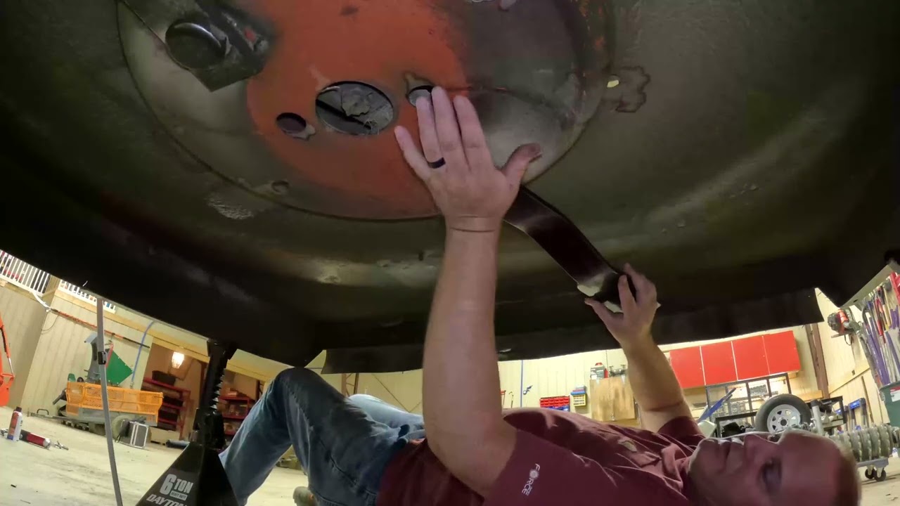 Changing Blades on The RCR 1260 Land Pride Rotary Cutter (Bush Hog)