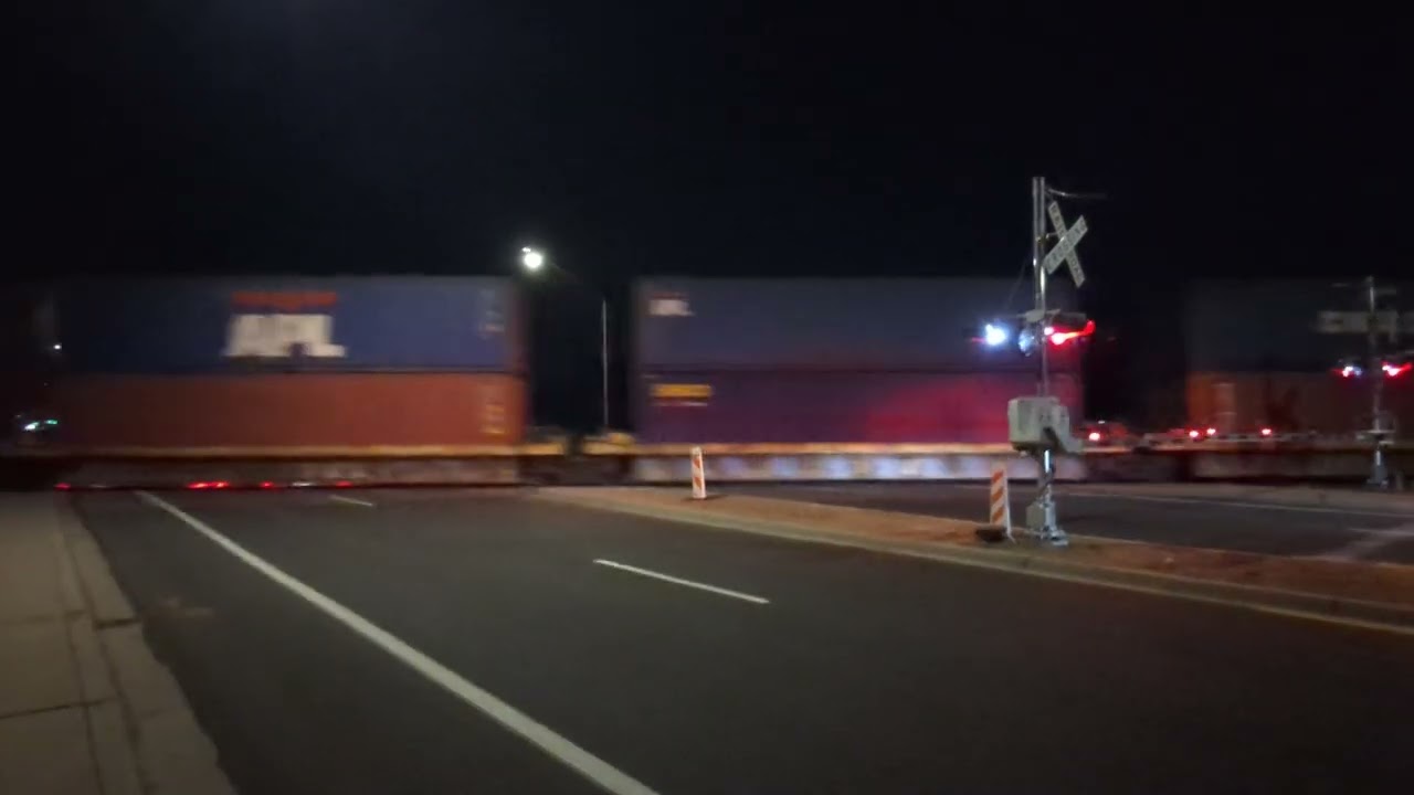 Railfanning #196: UP 7074 Outbound Manifest Train at Lindsay Road (With New Crossing Bells)