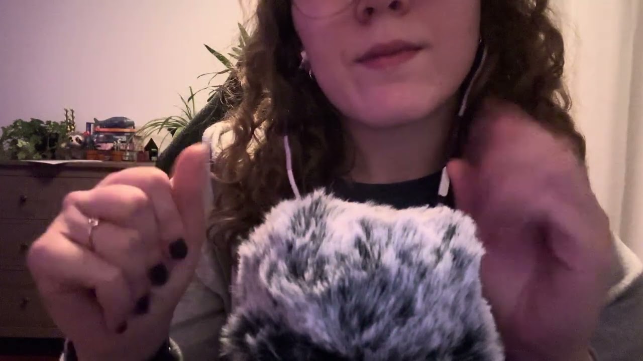 ASMR | Classic hand sounds, mouths sounds (not weird), visuals etc