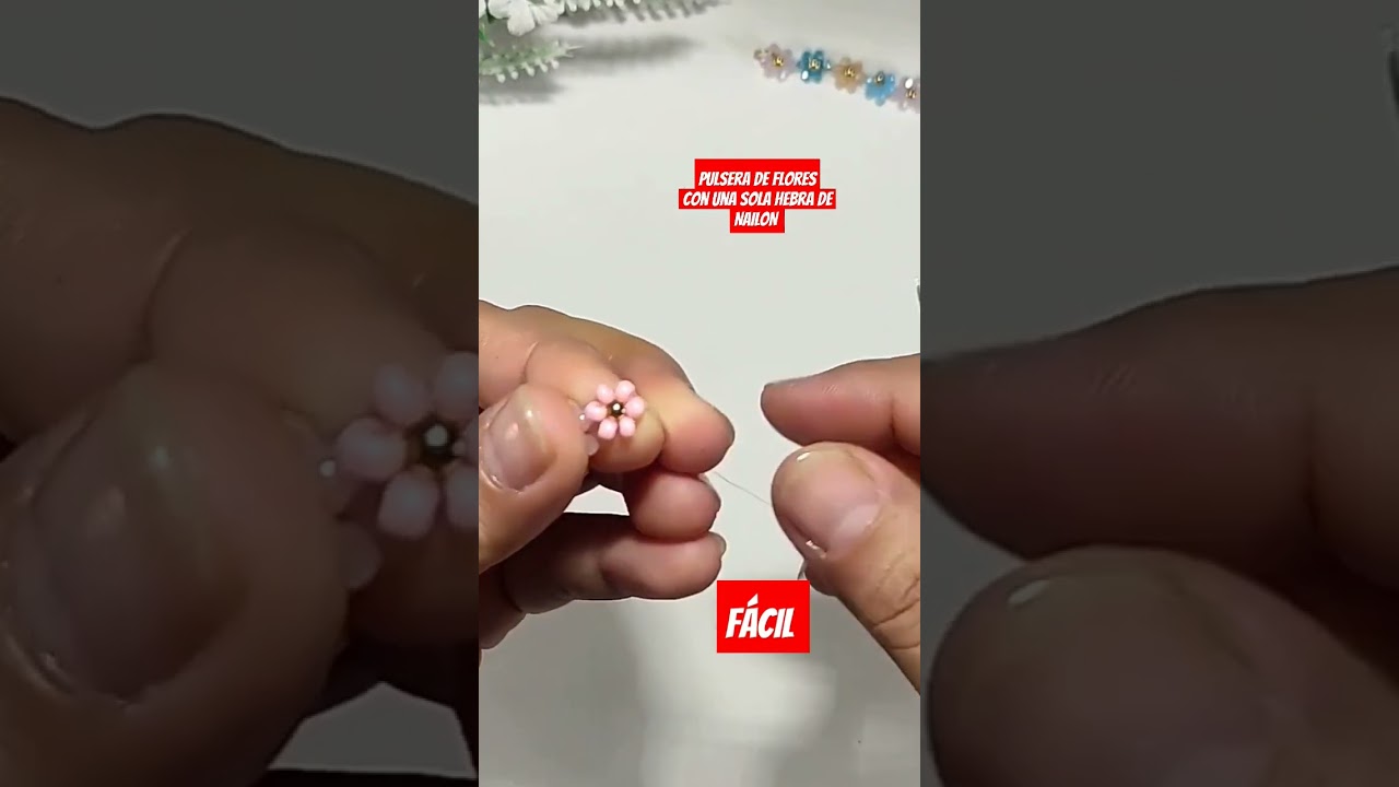 pulsera de flores en Mostacillas/ perlas o cristales #brazaletes #pulserasfaciles  #diy