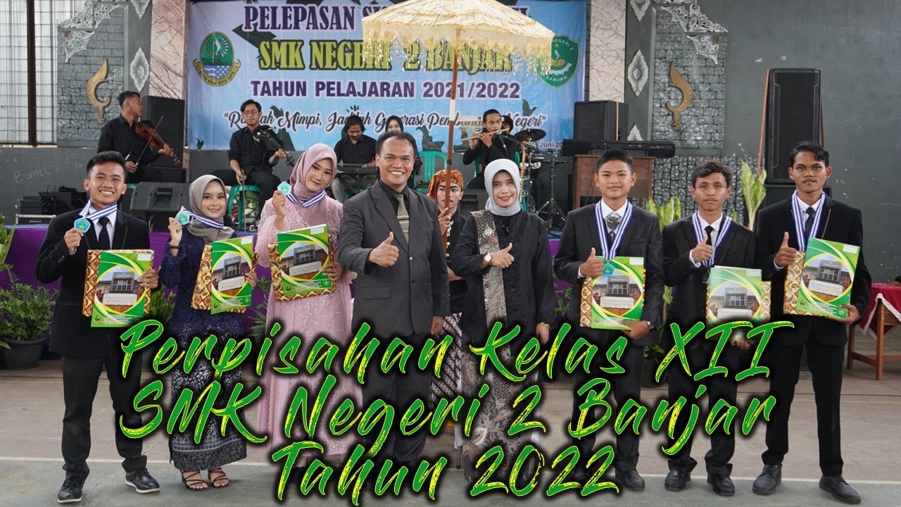 Upacara Adat Perpisahan Kelas XII SMK Negeri 2 Banjar Tahun 2022