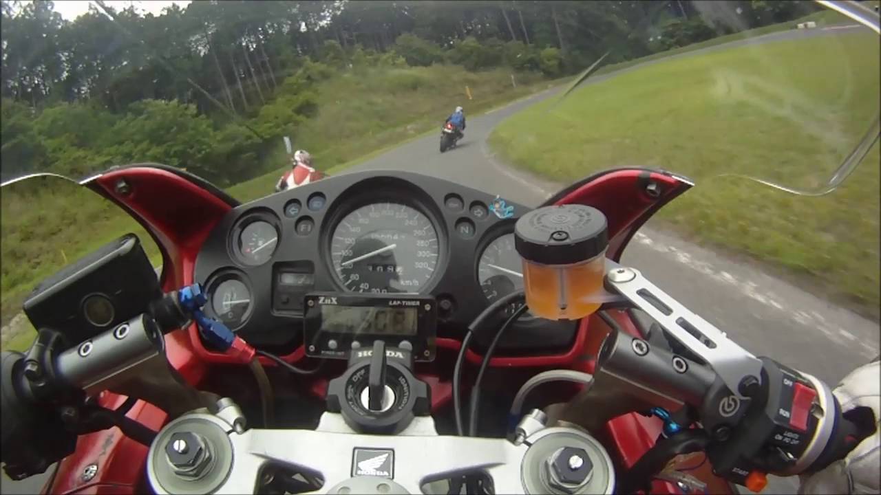 鈴鹿ツインサーキット　2016年5月28日朝錬　CBR1100XX