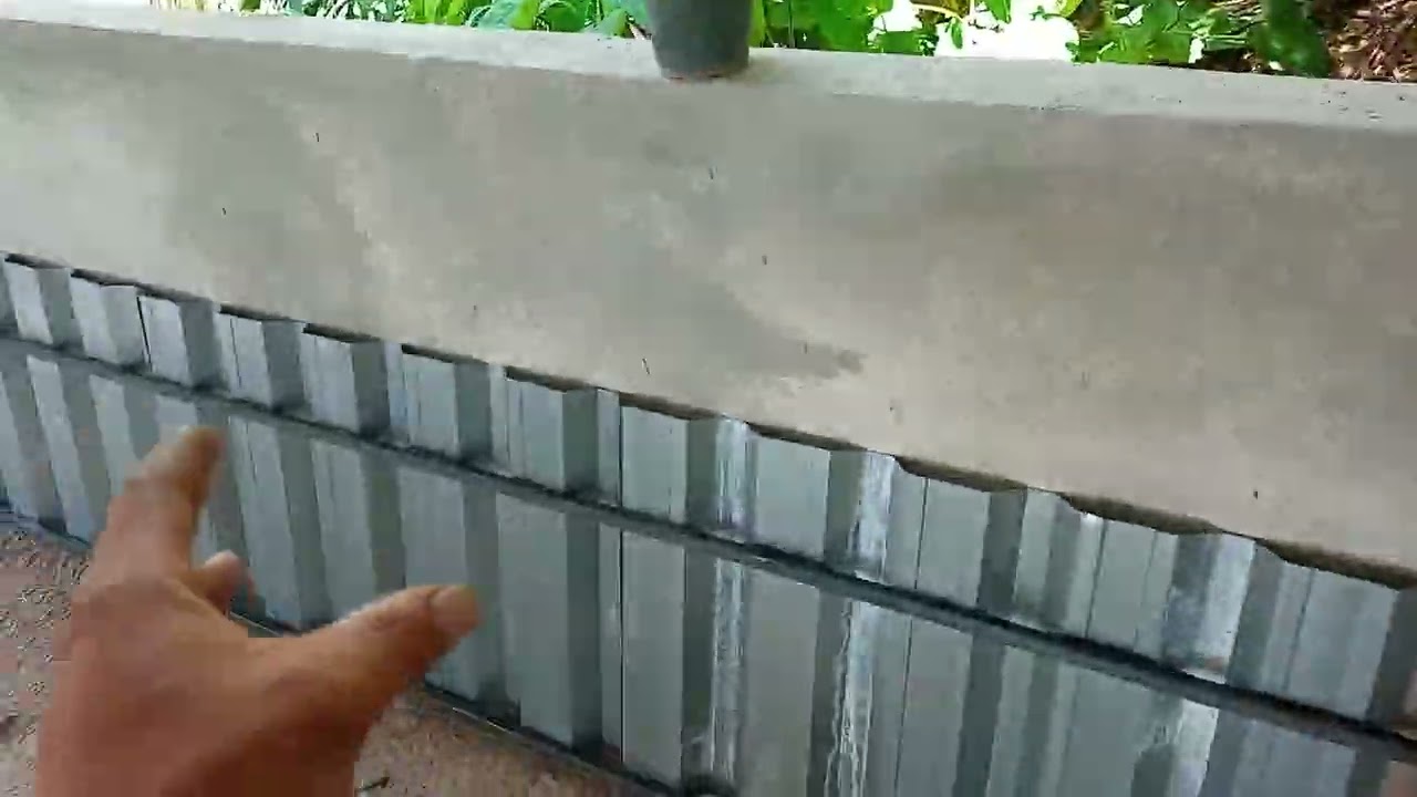 Fazendo fechamento telhado de zinco (conhecido como saia de telhado)