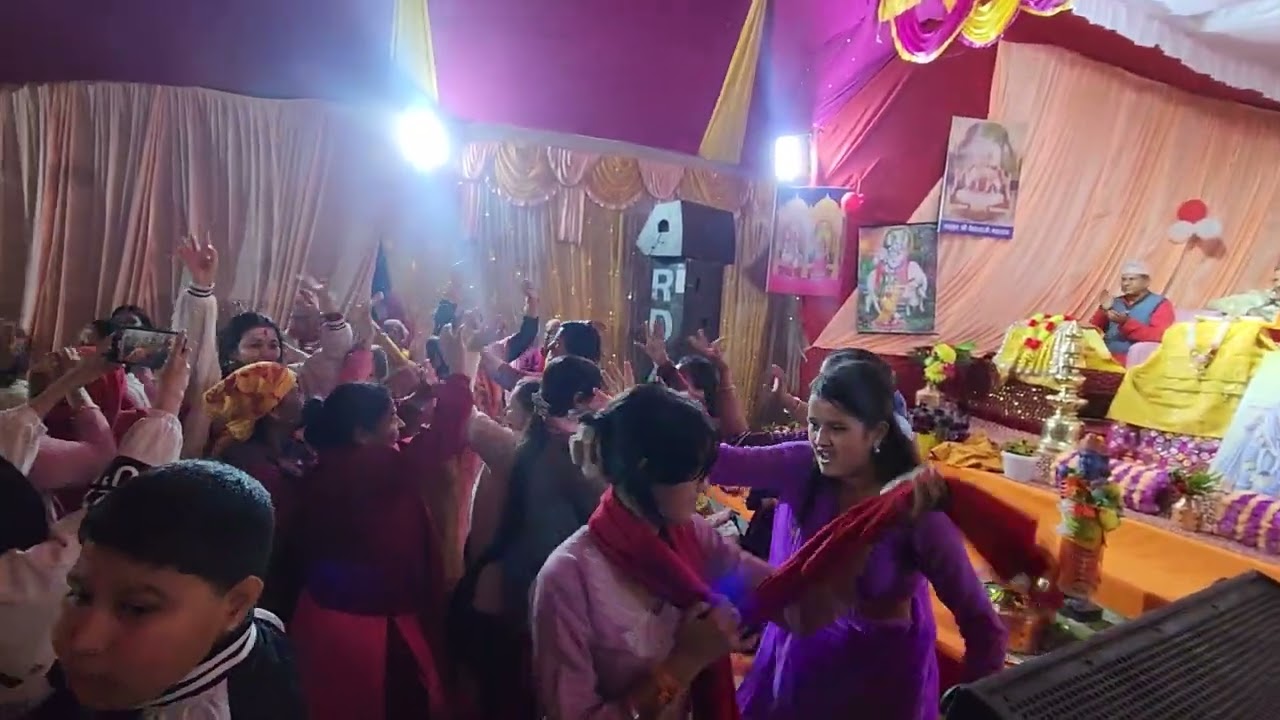 भेट्न मन छ रमाउँदै रमाउँदै भाइरल भजन आयो है फेरि पनि। सबैले सुनेर साथ दिनुहोला