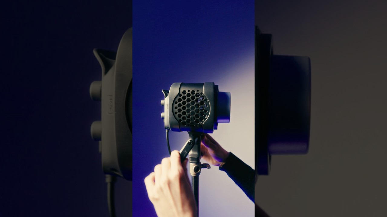 Unboxing the new @amarancreators Halo 200x - a new COB Light ⚡️💡