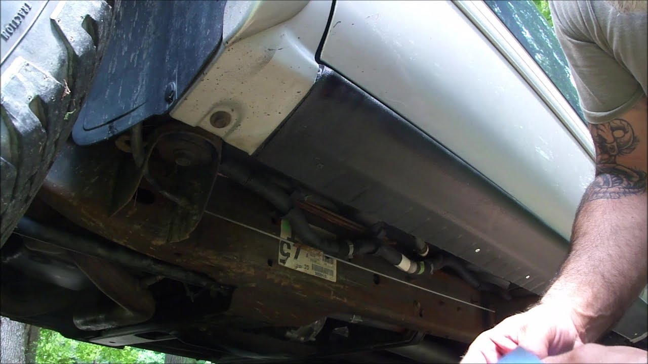Ремонт/замена порогов на Chevrolet Silverado 2006 года.
