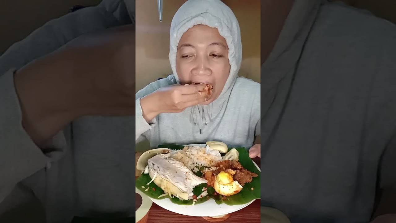 MUKBANG special ramadhan masakan rumah an ada jantung pisang rebus sambal goreng kentang dan telur 