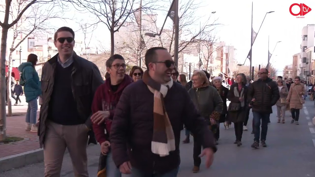 REPORTAJE | PROCESION DE SAN ANTÓN POR LAS CALLES DE YECLA, BENDICIÓN DE ANIMALES Y REPARTO DE PANES