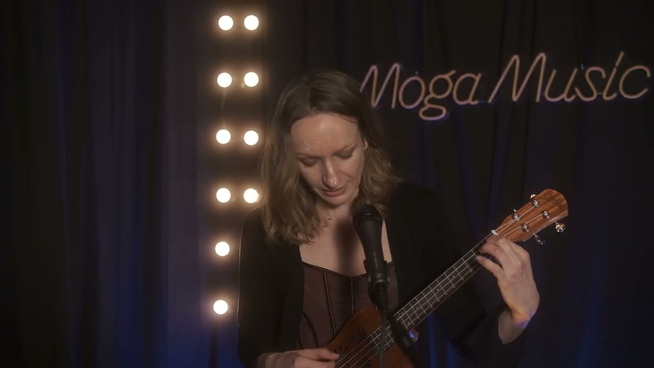 MOGA- Комаха