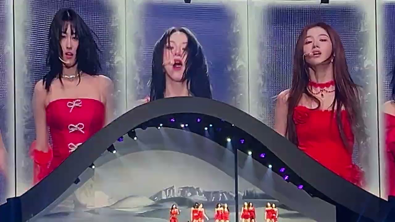 TWICE - 'SET ME FREE' + 'Can't Stop Me' - Las Vegas - READY TO BE