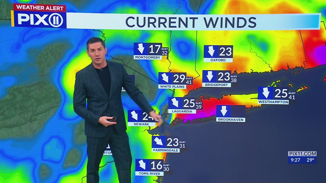 Wind creates low visibility during NY, NJ blizzard