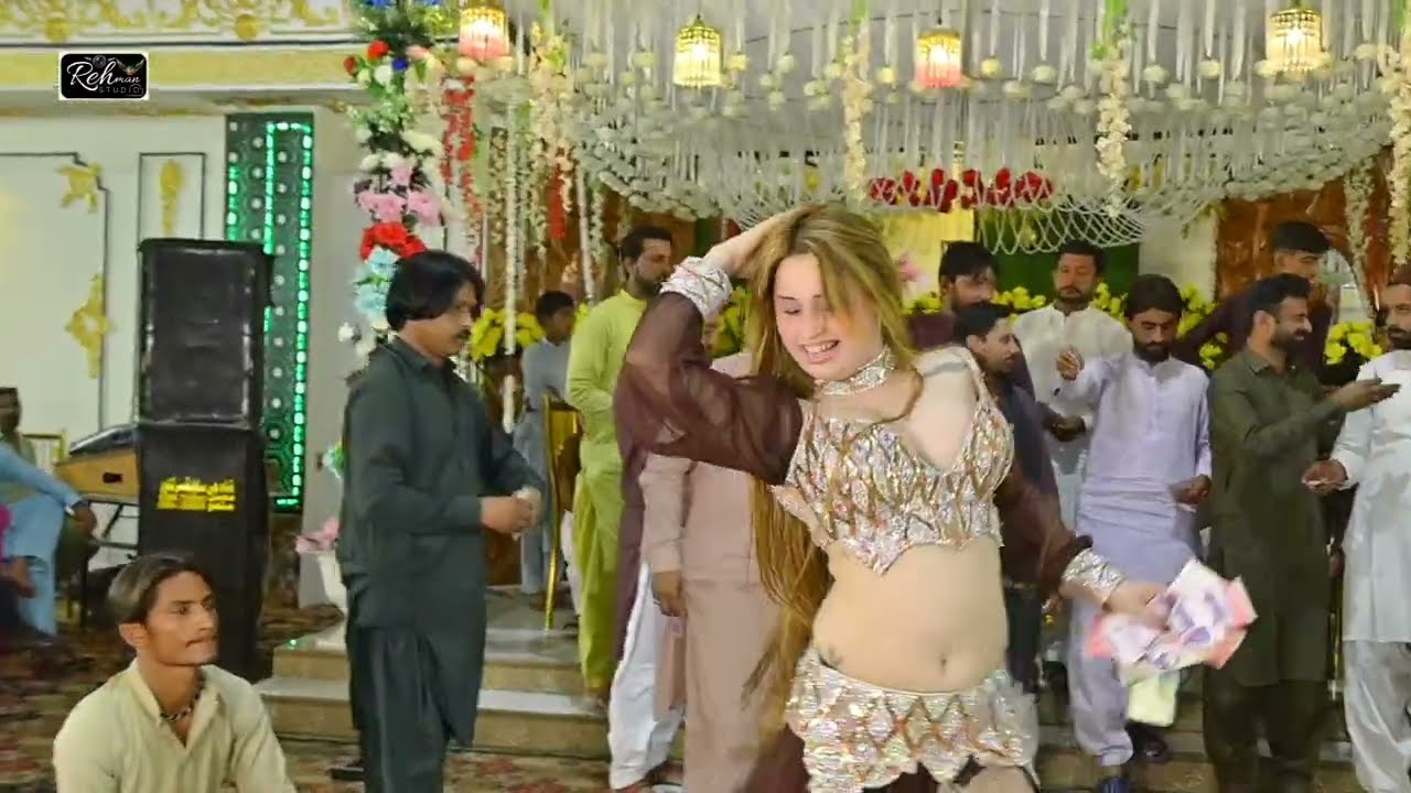 Aksar Is Duniya Mein - Palak Naaz _ Bollywood Dance Performance 2025 _ Rehman Studio