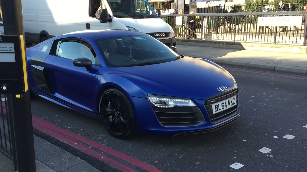 A Matt Sepang Blue Audi R8 V10 Plus Accelerating !