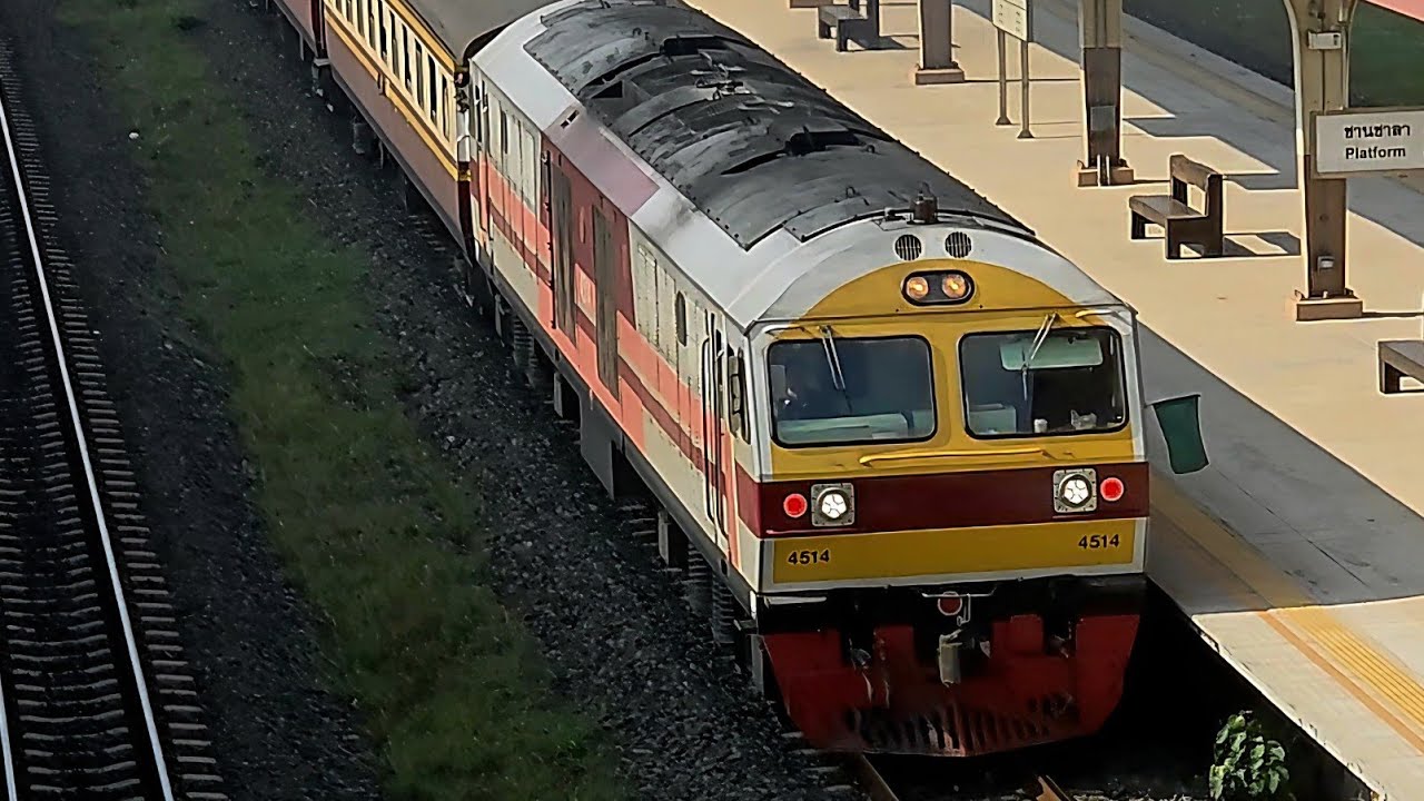 ฮิตาชิ 4514 ทำขบวน 415  จอดสถานีบ้านแฮด
