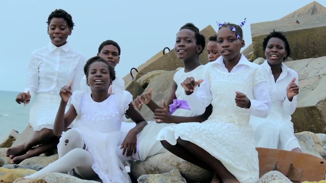 GRUPO MUSICAL MONTE DAS OLIVEIRAS A TERRA PROMETIDA