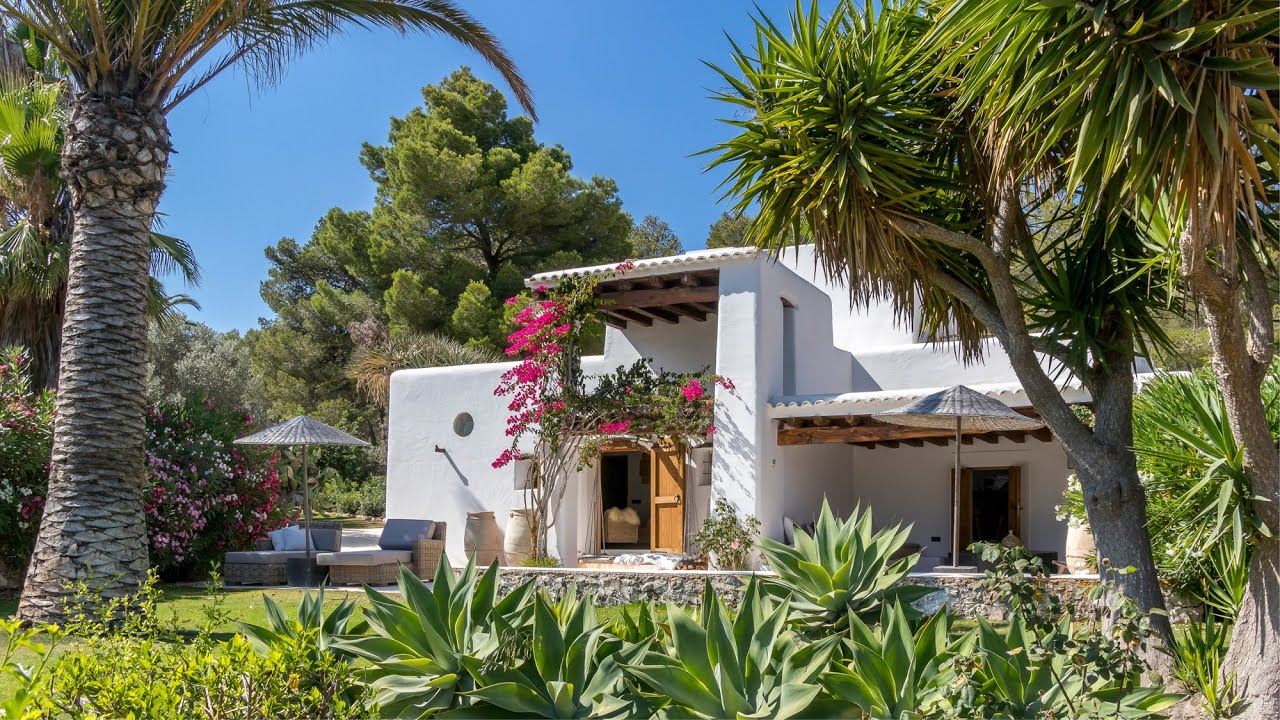 A finca in Ibiza's unspoilt southern hillside