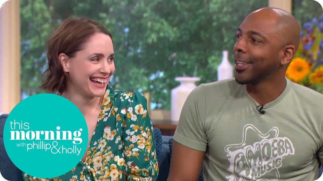 'The Loch' Stars Laura Fraser and Don Gil&eacute;t Could Not Deal With the Scottish Midges | This Morning