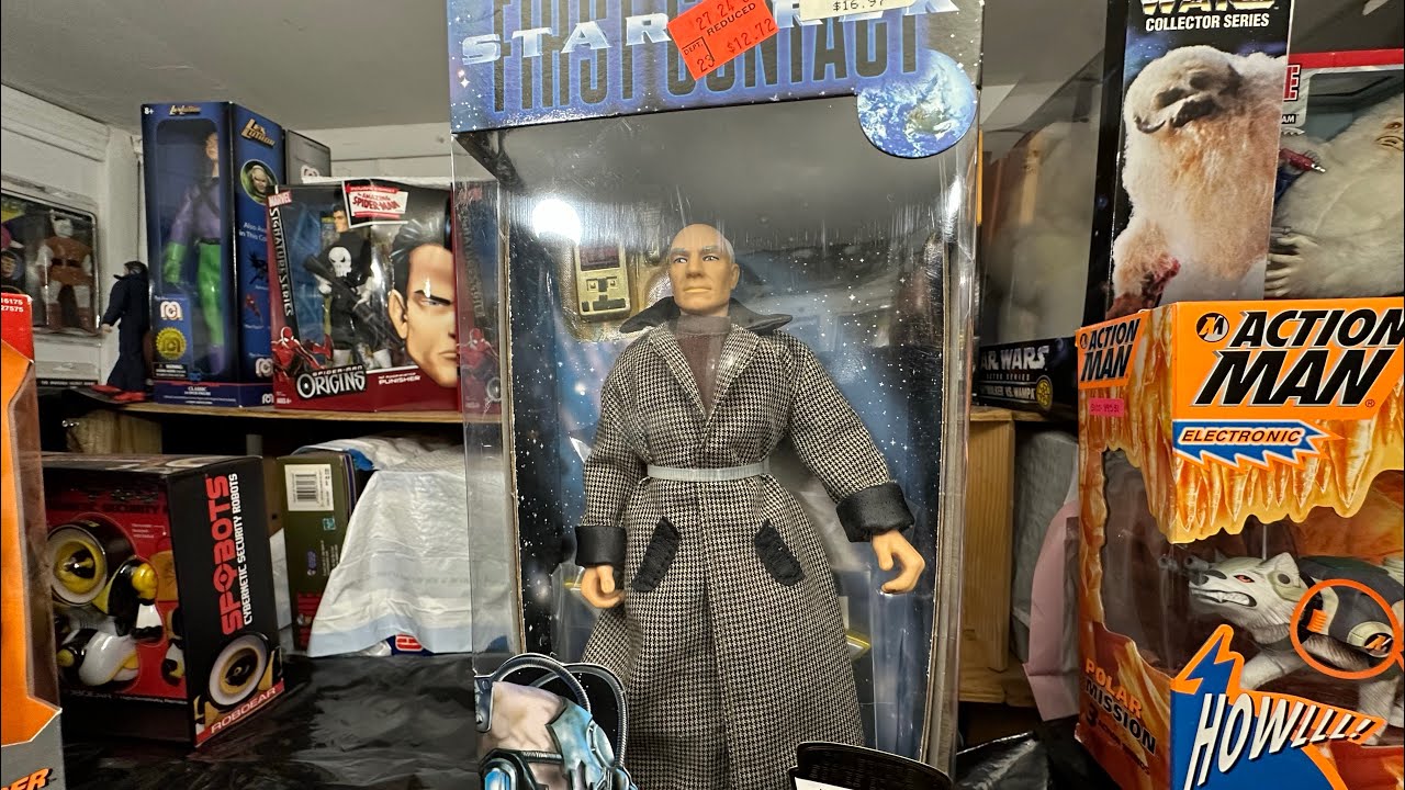 PLAYMATES (1996)STAR TREK NEXT GENERATION CAPTAIN JEAN-LUC PICARD IN 21ST CENTURY CIVILIAN CLOTHING 