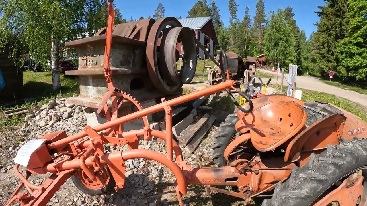 J&auml;ms&auml;n perinnep&auml;iv&auml;t 2023 ja nyt on vanha traktori