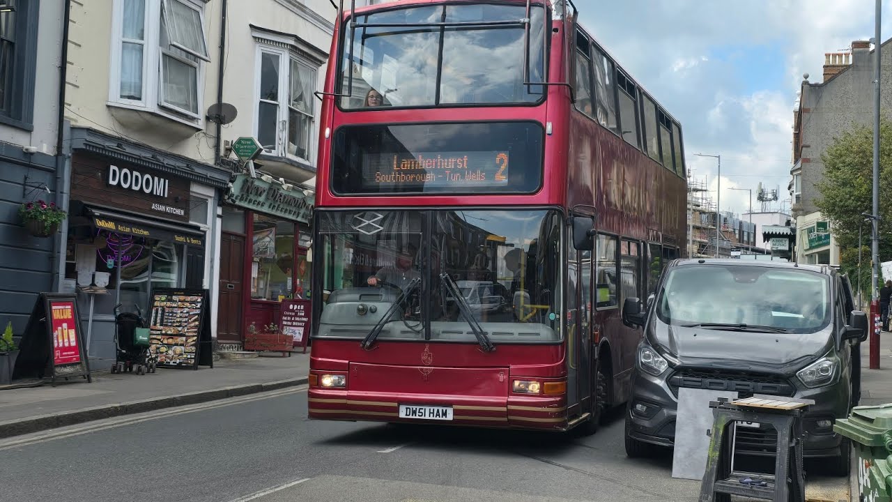 Some Kickdown: Hams Travel Volvo B7TL Plaxton President Ex Whippet LN51 AZW DW51 HAM Route 2