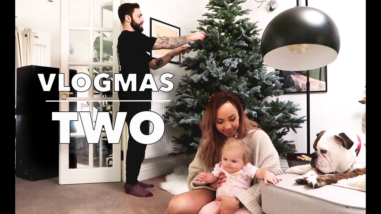 ANXIOUS ON STAGE & PUTTING UP THE TREE TOGETHER! | VLOGMAS TWO